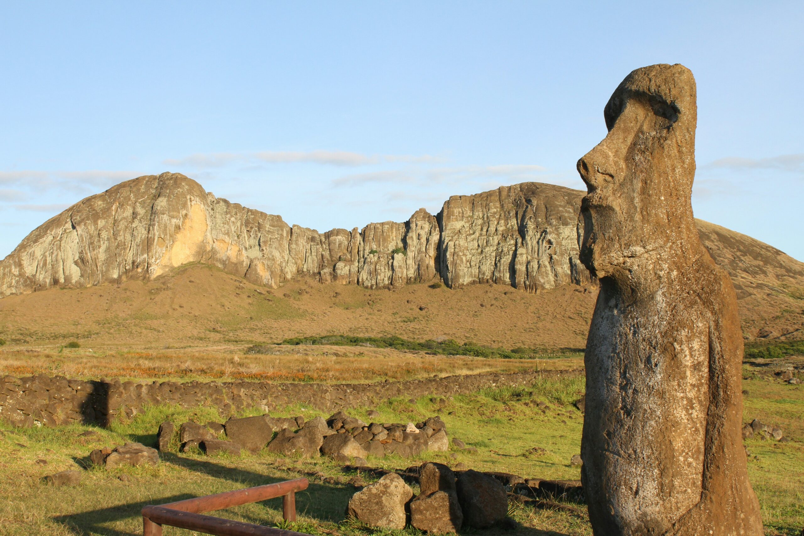 Une statue Moaïs de l'île de Pâques.